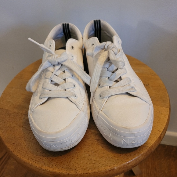 Nautica women's white sneaker - Picture 3 of 16